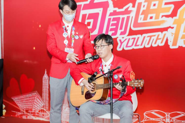 歌曲演員，與自然美景的私密浪漫約會之歌