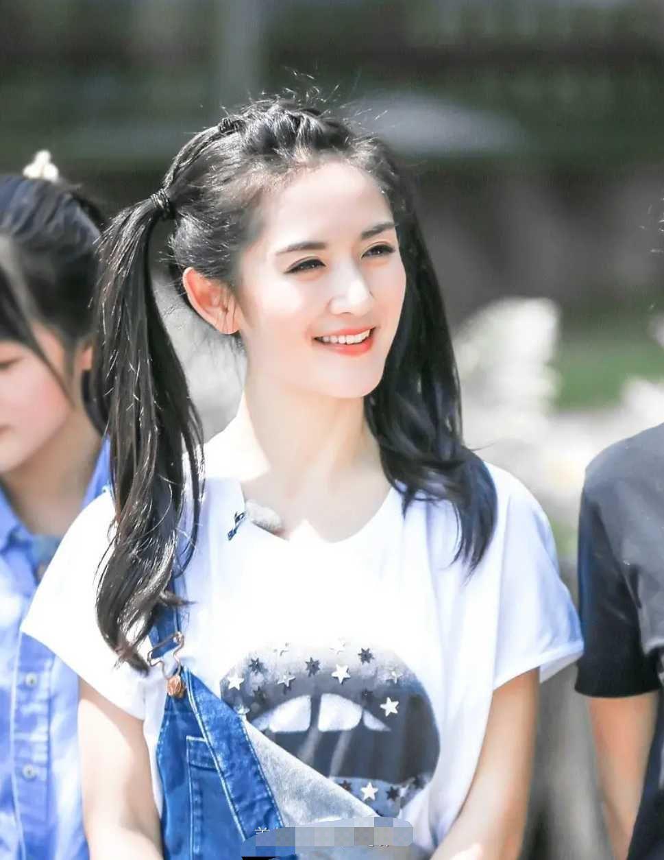 明星馬尾，小巷深處的時(shí)尚魅力揭秘