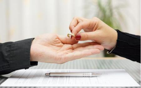 科技時(shí)代下的婚姻新紀(jì)元，最新結(jié)婚年齡法律規(guī)定解讀